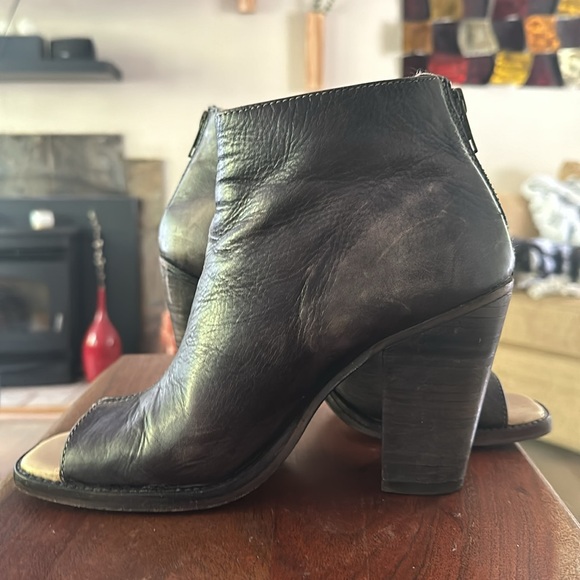 Bed stu brown black open toe 9 1/2 heel bootie - Picture 2 of 3